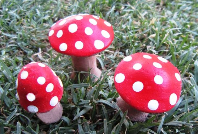 Mushroom Miniture Set of 3 - Click Image to Close